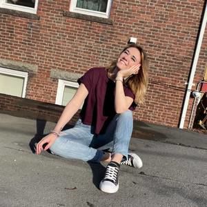 Meet your Posher, Claudia